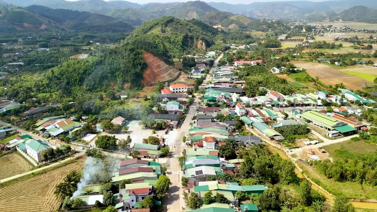 Sáp nhập thôn, buôn – chủ trương đúng đắn vì sự phát triển bền vững của địa phương