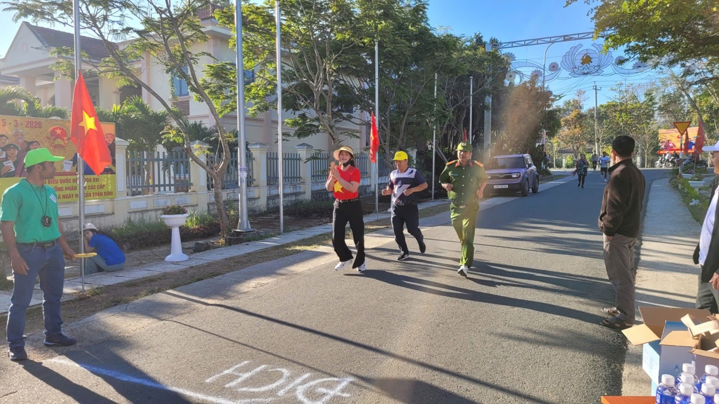 SÔI NỔI NGÀY CHẠY OLYMPIC “VÌ SỨC KHỎE TOÀN DÂN - VÌ AN NINH TỔ QUỐC” XÃ QUẢNG LẬP NĂM 2026