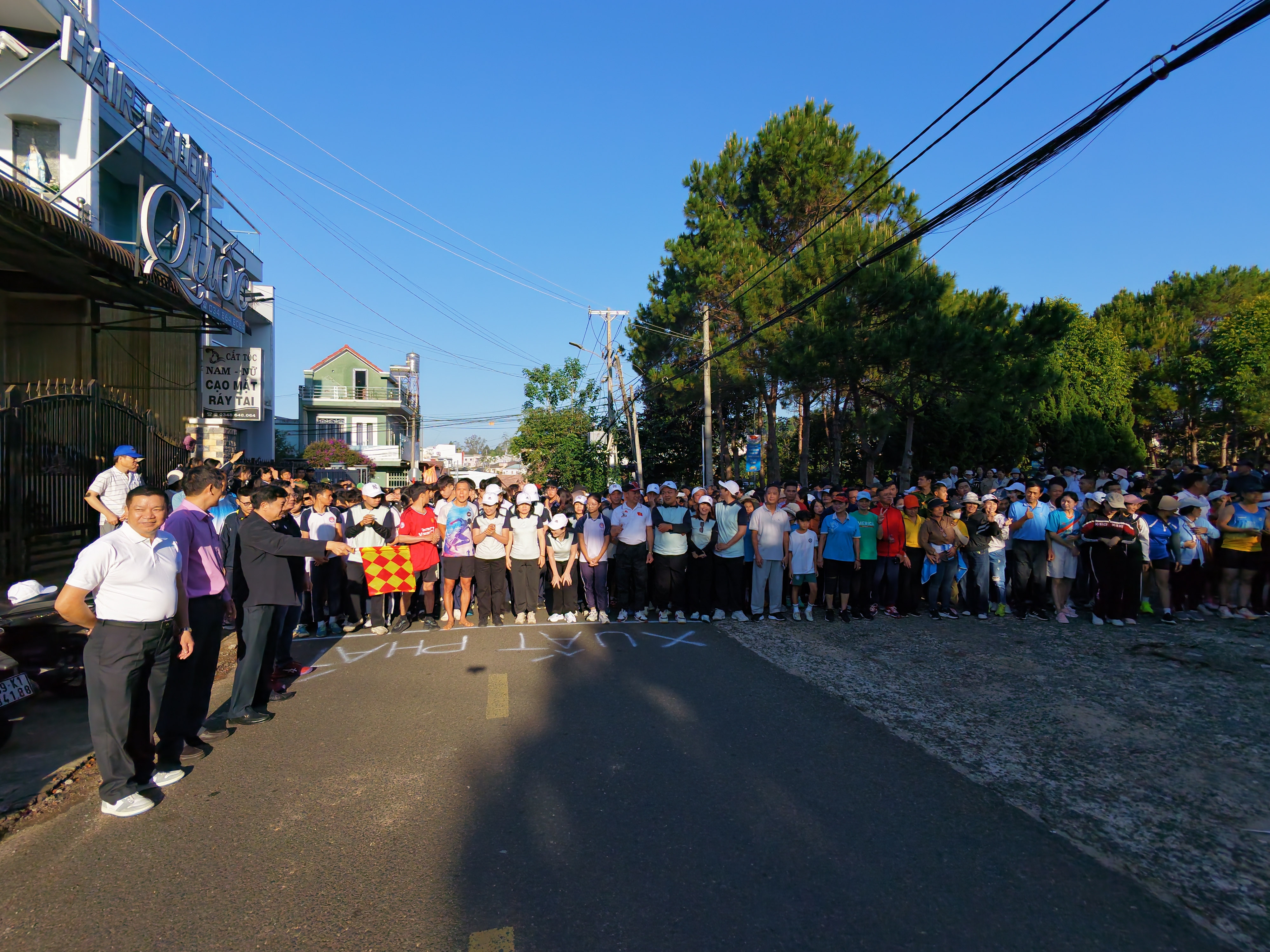Phường B’Lao hướng ứng Ngày chạy Olympic 2026 “Vì sức khỏe toàn dân - Vì an ninh Tổ quốc”