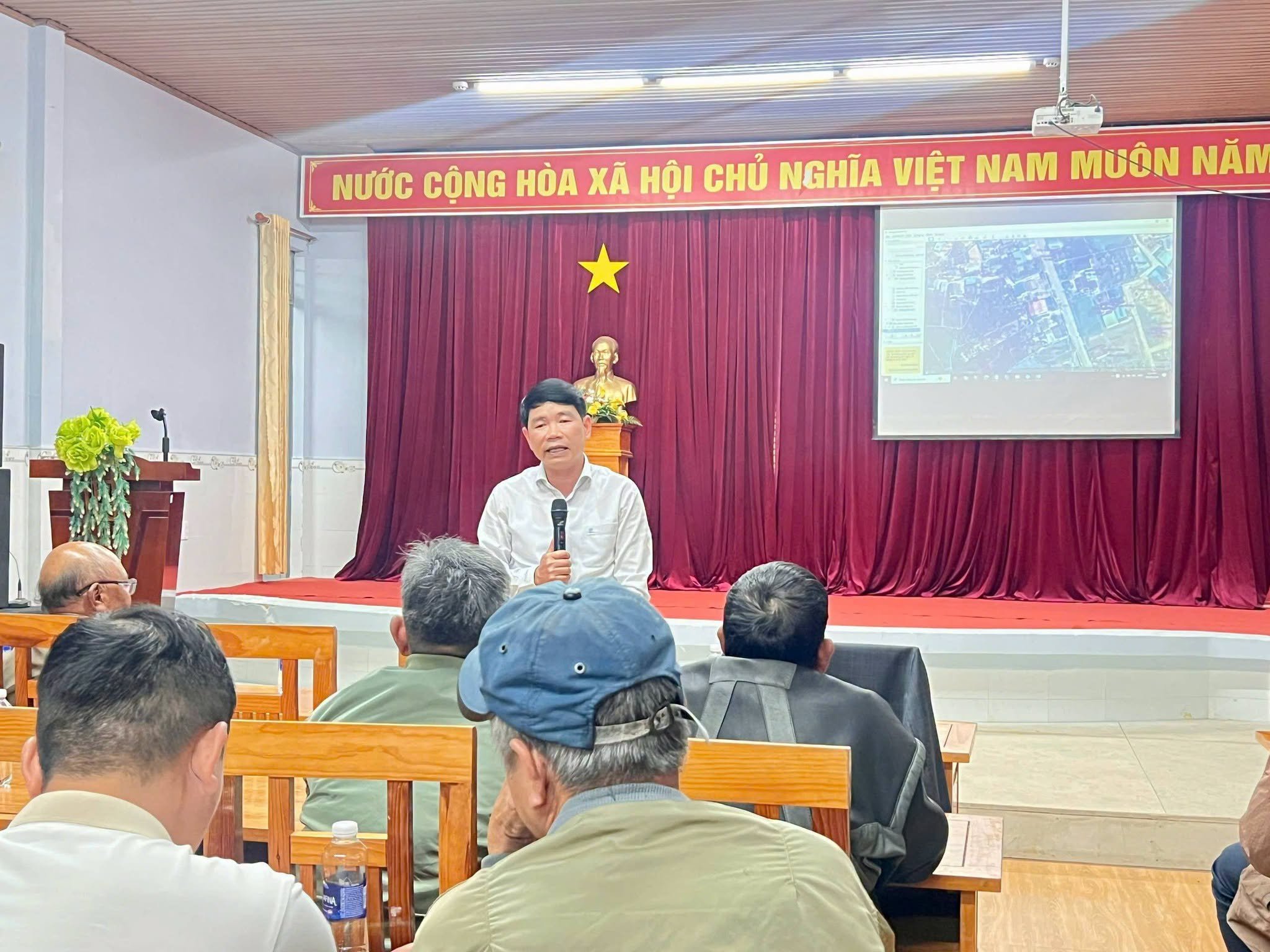 Lạc Dương: Thông báo chủ trương đầu tư, thống nhất nội dung giải phóng mặt bằng dự án nâng cấp, mở rộng tuyến đường thôn Tiêng Liêng (thôn 6 cũ)