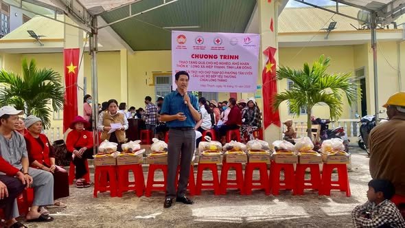 Hưởng ứng đợt thi đua cao điểm "80 ngày hành động vì cộng đồng"