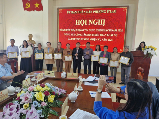 Người Tổ trưởng tận tâm với tín dụng chính sách