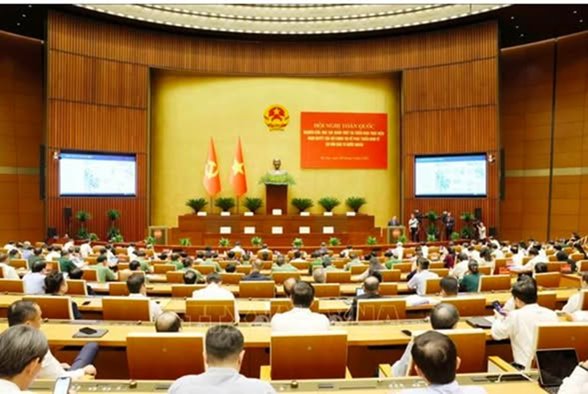 Xã Quảng Trực tham gia Hội nghị trực tuyến toàn quốc nghiên cứu, học tập, quán triệt và triển khai thực hiện Nghị quyết số 10-NQ/TW về phát triển kinh tế có vốn đầu tư nước ngoài
