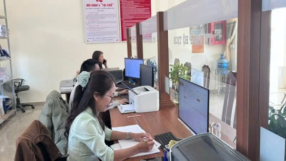 Ngày làm việc đầu tiên sau kỳ nghỉ Tết kéo dài: Nghiêm túc, đúng quy định. 