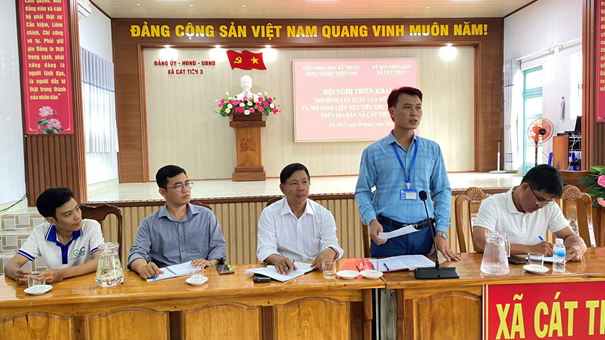 Triển khai mô hình sản xuất lúa hữu cơ gắn với liên kết tiêu thụ tại xã Cát Tiên 3