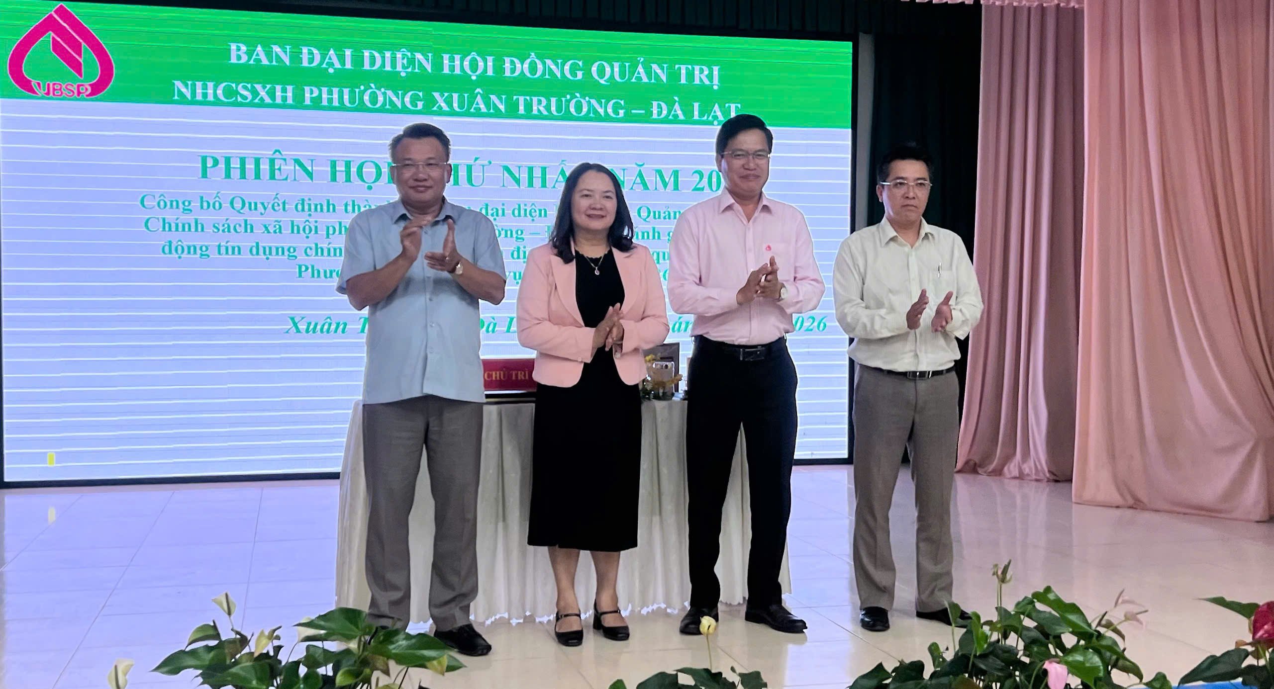 CÔNG BỐ QUYẾT ĐỊNH THÀNH LẬP BAN ĐẠI DIỆN NGÂN HÀNG CSXH PHƯỜNG XUÂN TRƯỜNG - ĐÀ LẠT