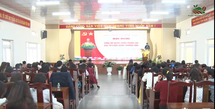Hội nghị công bố Quyết định thành lập các tổ chức đảng trường học
