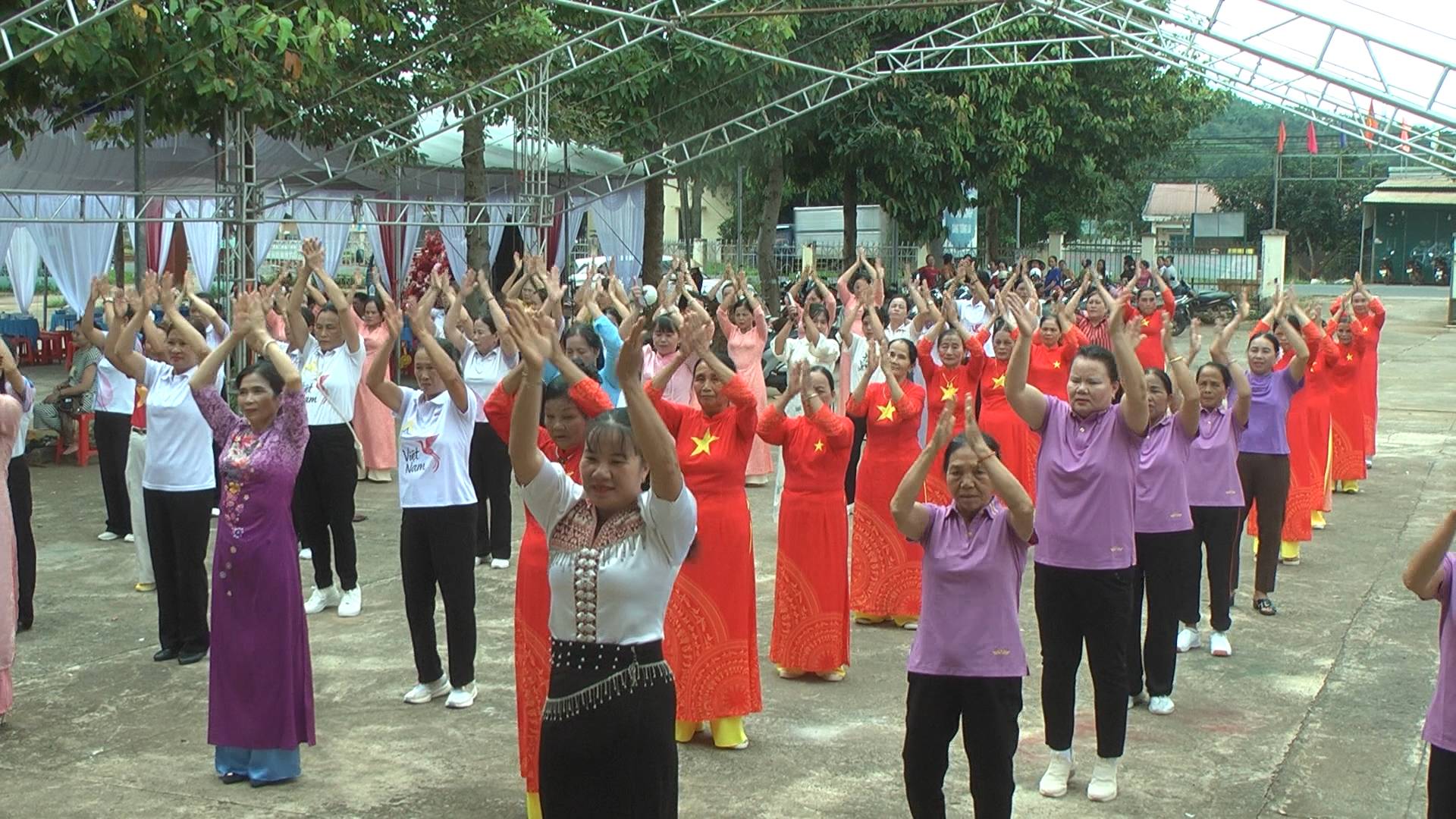 HỘI LIÊN HIỆP PHỤ NỮ VIỆT NAM XÃ ĐẮK SẮK TỌA ĐÀM KỶ NIỆM 96 NĂM NGÀY THÀNH LẬP HỘI LHPN  VIỆT NAM 20/10