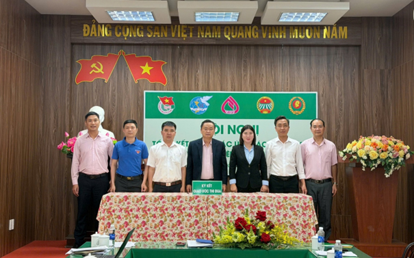 PHÒNG GIAO DỊCH NHCSXH BẢO LỘC TỔNG KẾT HOẠT ĐỘNG ỦY THÁC CHO VAY NĂM 2025 – PHÁT HUY HIỆU QUẢ TÍN DỤNG CHÍNH SÁCH SAU SẮP XẾP ĐƠN VỊ HÀNH CHÍNH