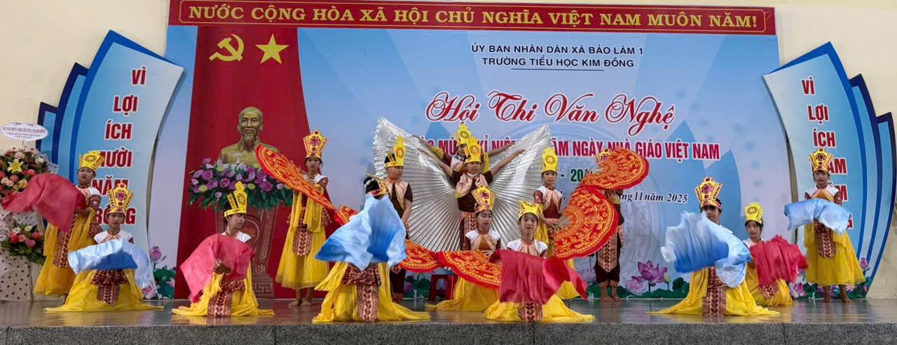 HỘI THI VĂN NGHỆ CHÀO MỪNG KỈ NIỆM 43 NĂM NGÀY NHÀ GIÁO VIỆT NAM ( 20/11/1982 - 20/11/2025)