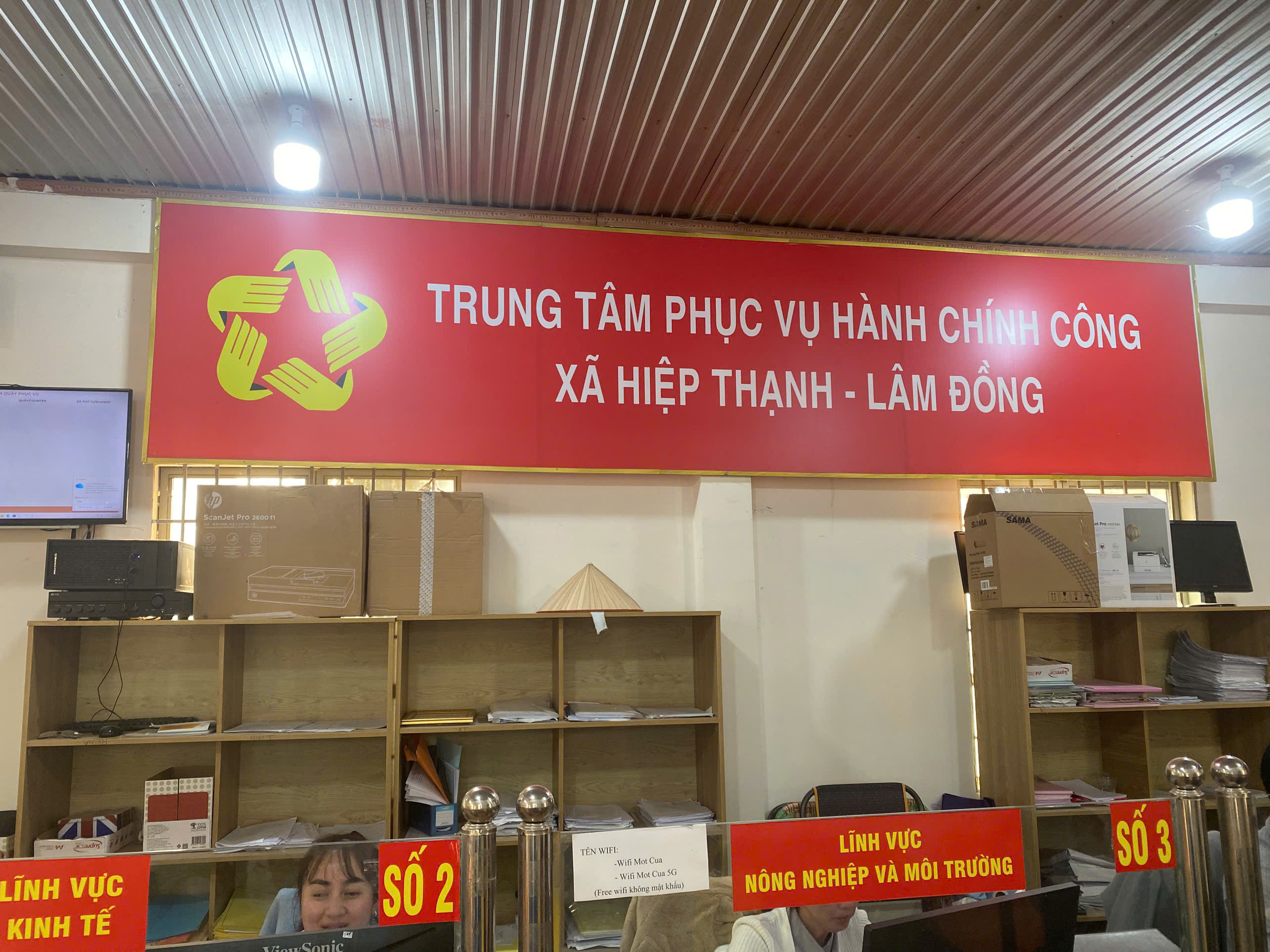 MỖI NGƯỜI DÂN LÀ MỘT "MẮT XÍCH" TRONG HỆ SINH THÁI SỐ