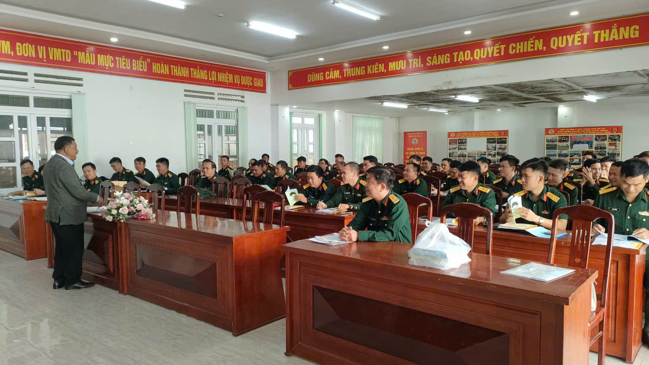 Khai giảng lớp bồi dưỡng tiếng tiếng Kơ Ho cho sĩ quan, quân nhân chuyên nghiệp LLVT tỉnh Lâm Đồng
